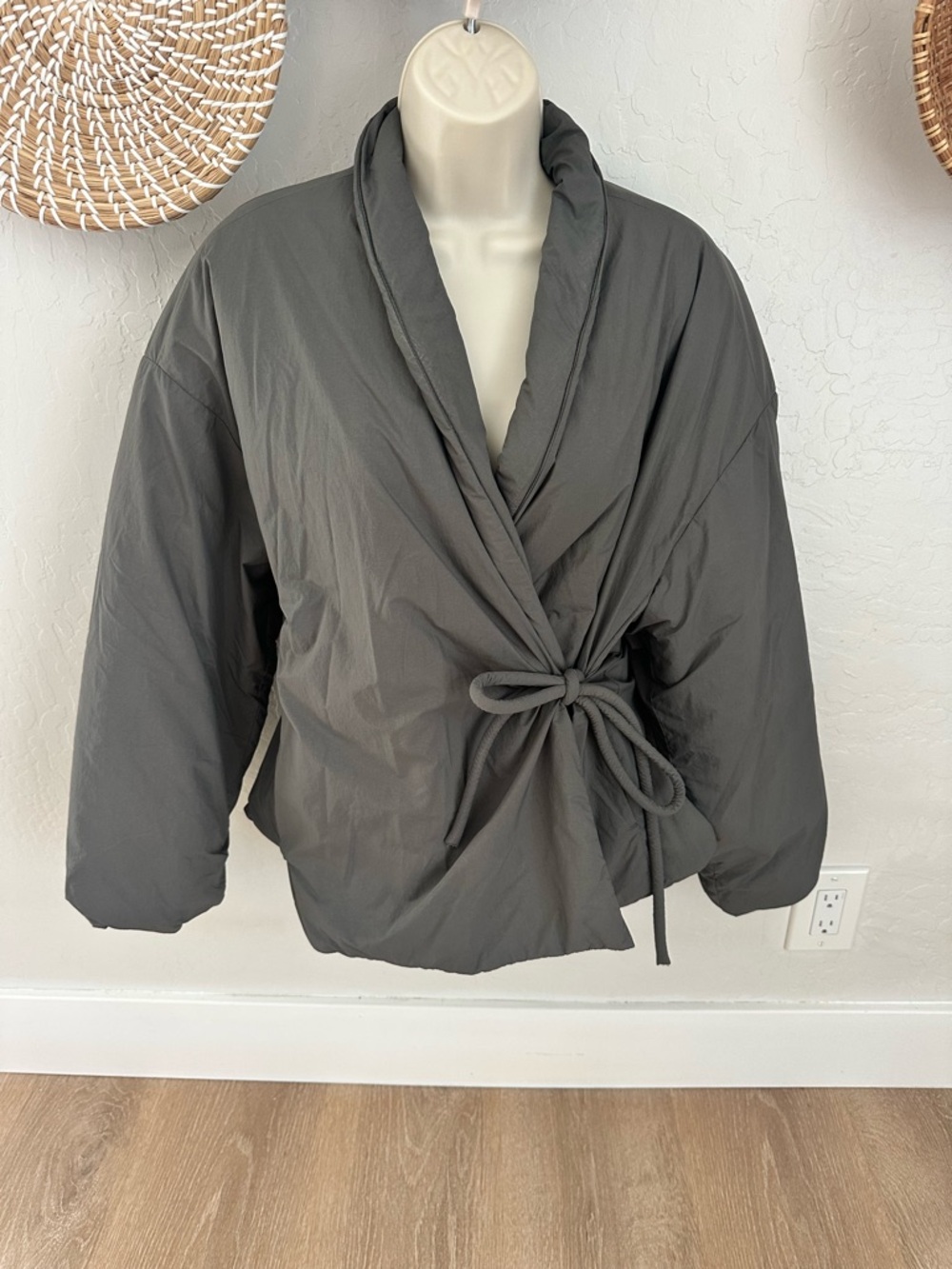 ZARA ZW Collection Wrap-Around Kimono Jacket. Size Medium